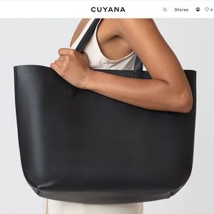 CUYANA Classic Structured Pebbled Leather Tote in Black and Blush